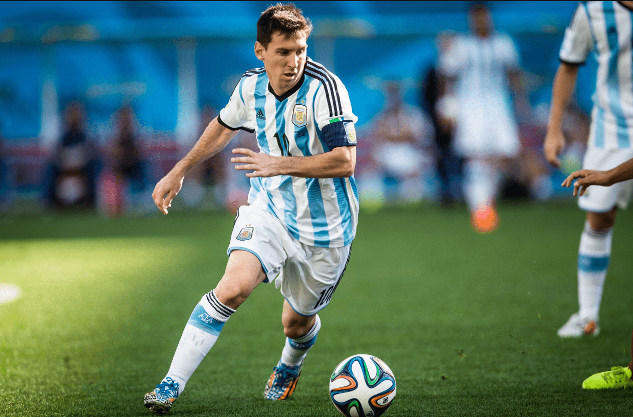 庆祝队史首 庆祝队史首